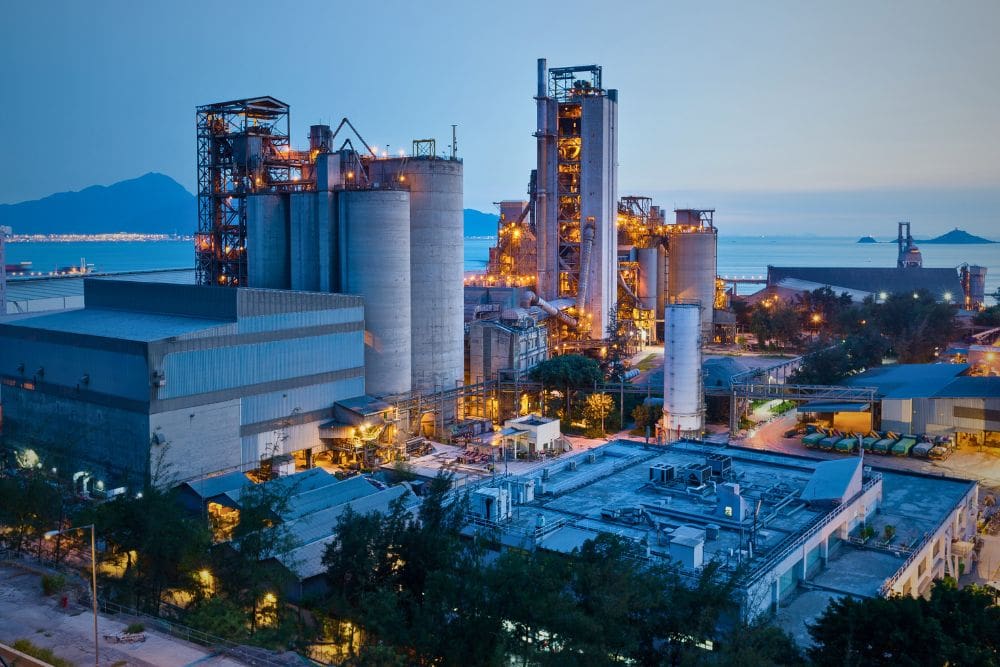 Setting the base of the mill gearbox – cement plant